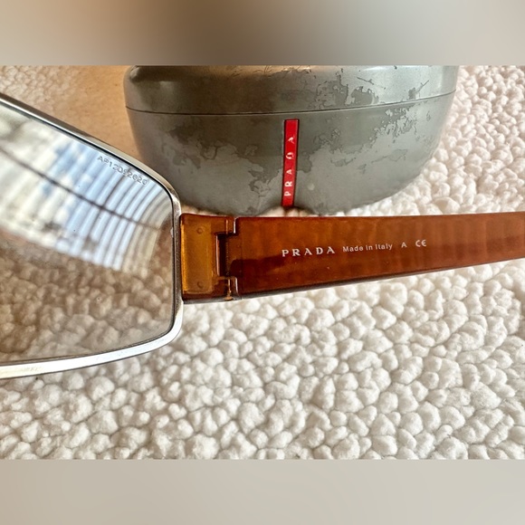 Authentic Prada sunglasses - Picture 4 of 7